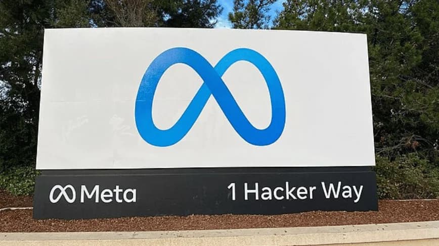 Facebook အသုံးပြုသူတွေရဲ့ Private ပုံပေါင်း ၃၀,၀၀၀ ကို ခိုးယူခဲ့တဲ့ အင်ဂျင်နီယာဟောင်း စုံစမ်းစစ်ဆေးခံနေရ