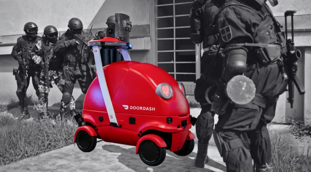 DoorDash စားသောက်ကုန်ပို့ စက်ရုပ်တစ်ရုပ် SWAT ရဲတပ်ဖွဲ့ရဲ့ စစ်ဆင်ရေးနယ်မြေထဲ မှားဝင်သွား