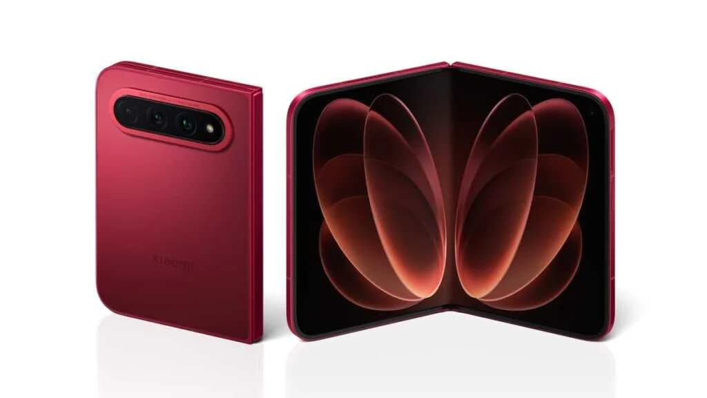 Apple ထက် နှစ်ရက်စောပြီး ပွဲထွက်လာတဲ့ Cherry Red အရောင်နဲ့ Xiaomi 18 Fold ခေါက်ဖုန်းသစ်